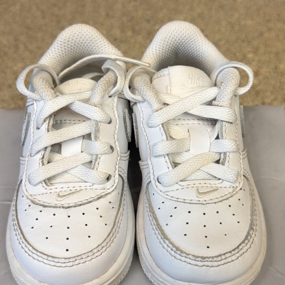 Nike Air Force 1 - Picture 1 of 3